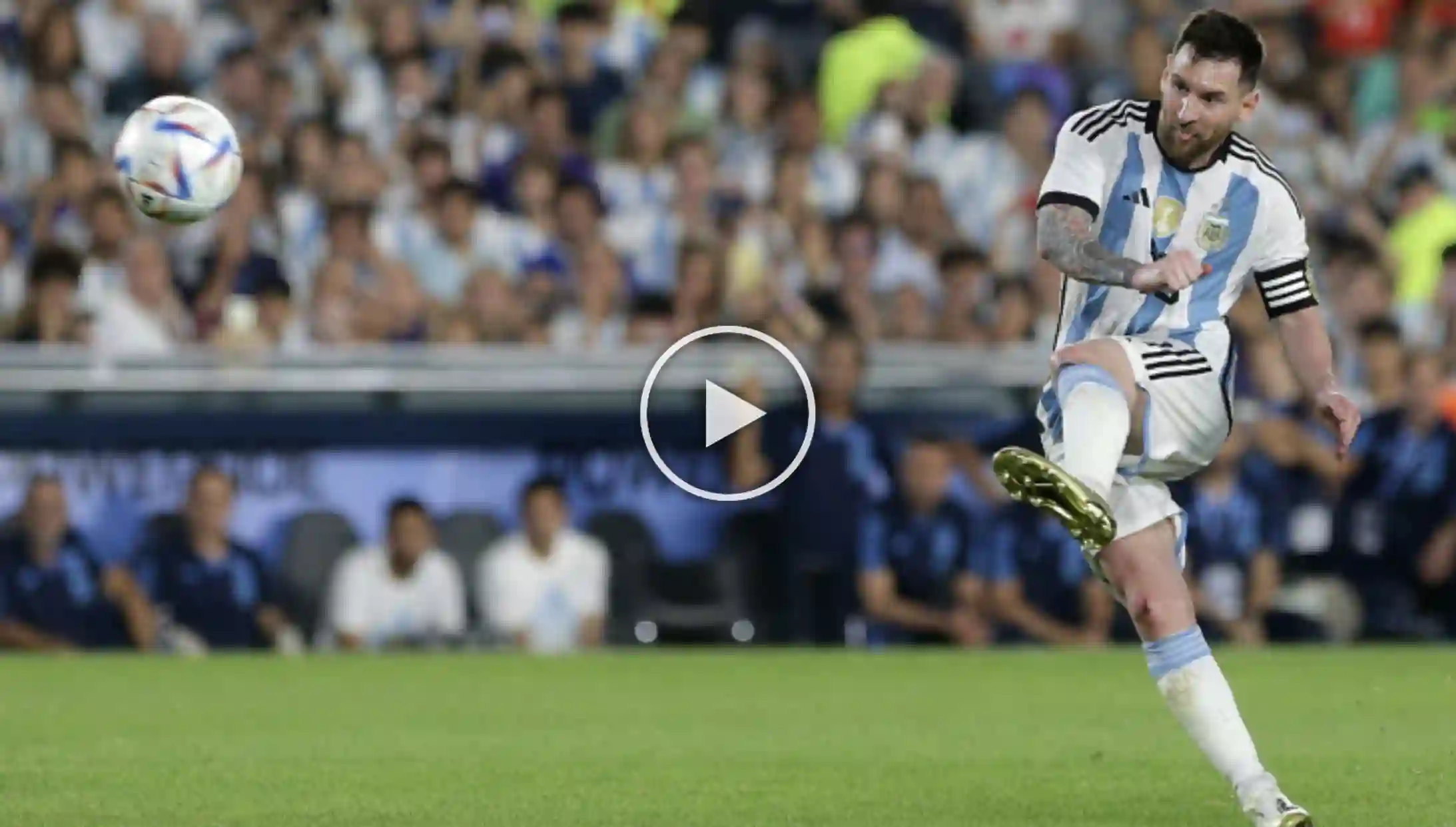 Фантастический гол Лионеля Месси со штрафного принес победу сборной Аргентине